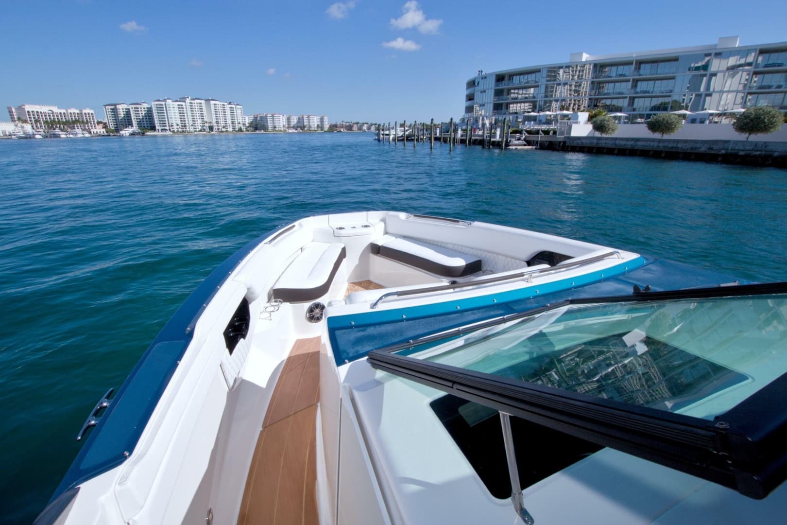 2021 Sea Ray SLX 400 Outboard