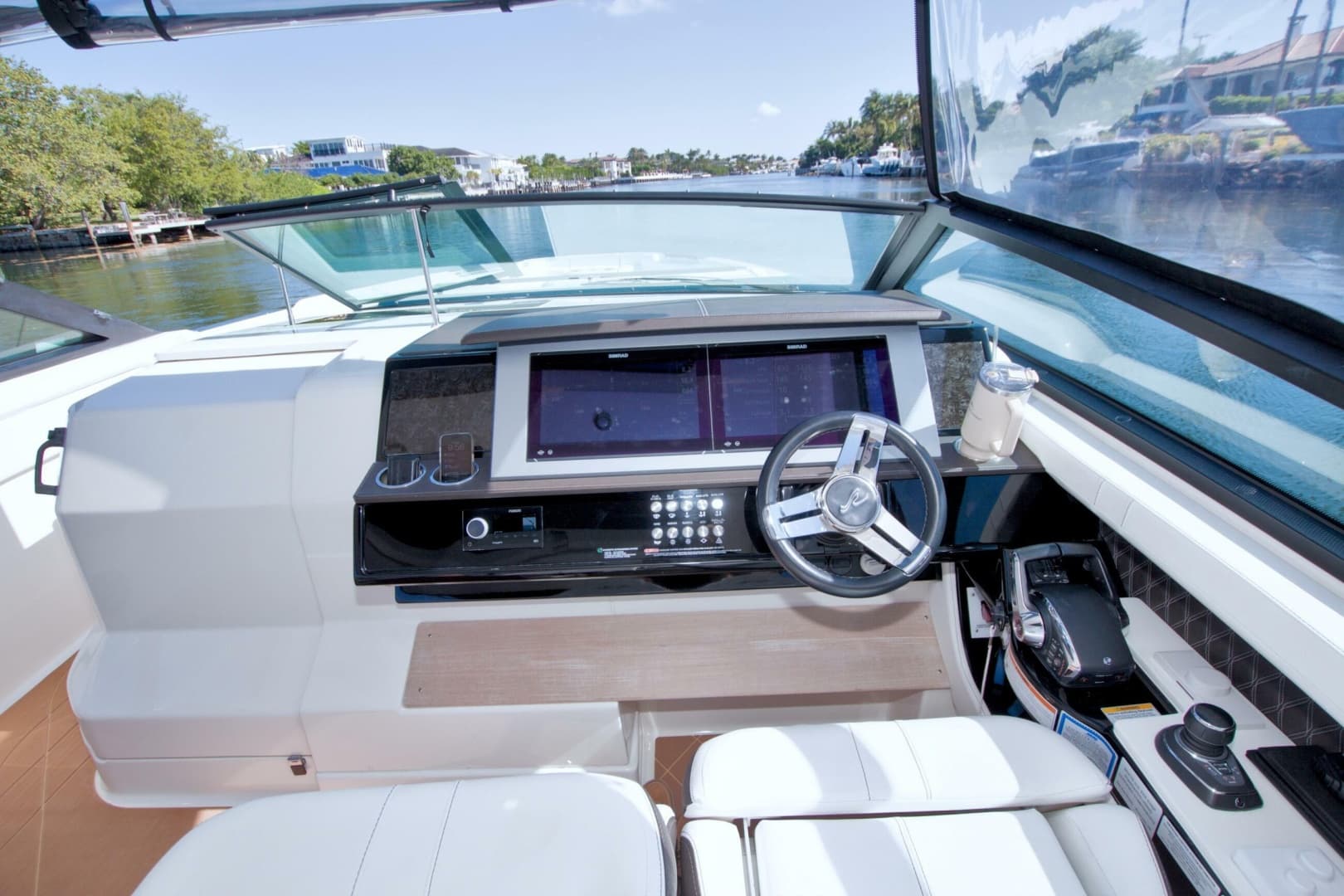 2021 Sea Ray SLX 400 Outboard