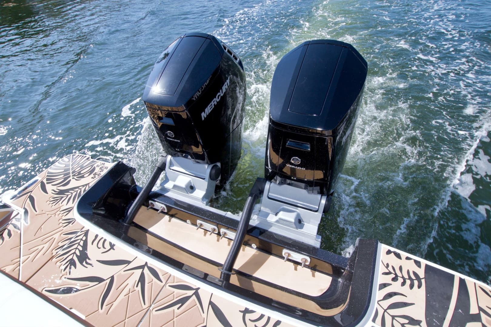 2021 Sea Ray SLX 400 Outboard