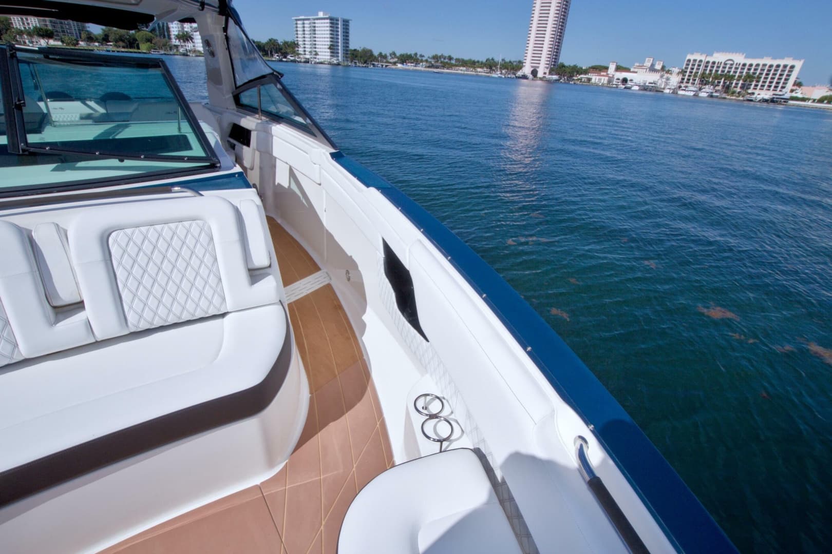 2021 Sea Ray SLX 400 Outboard