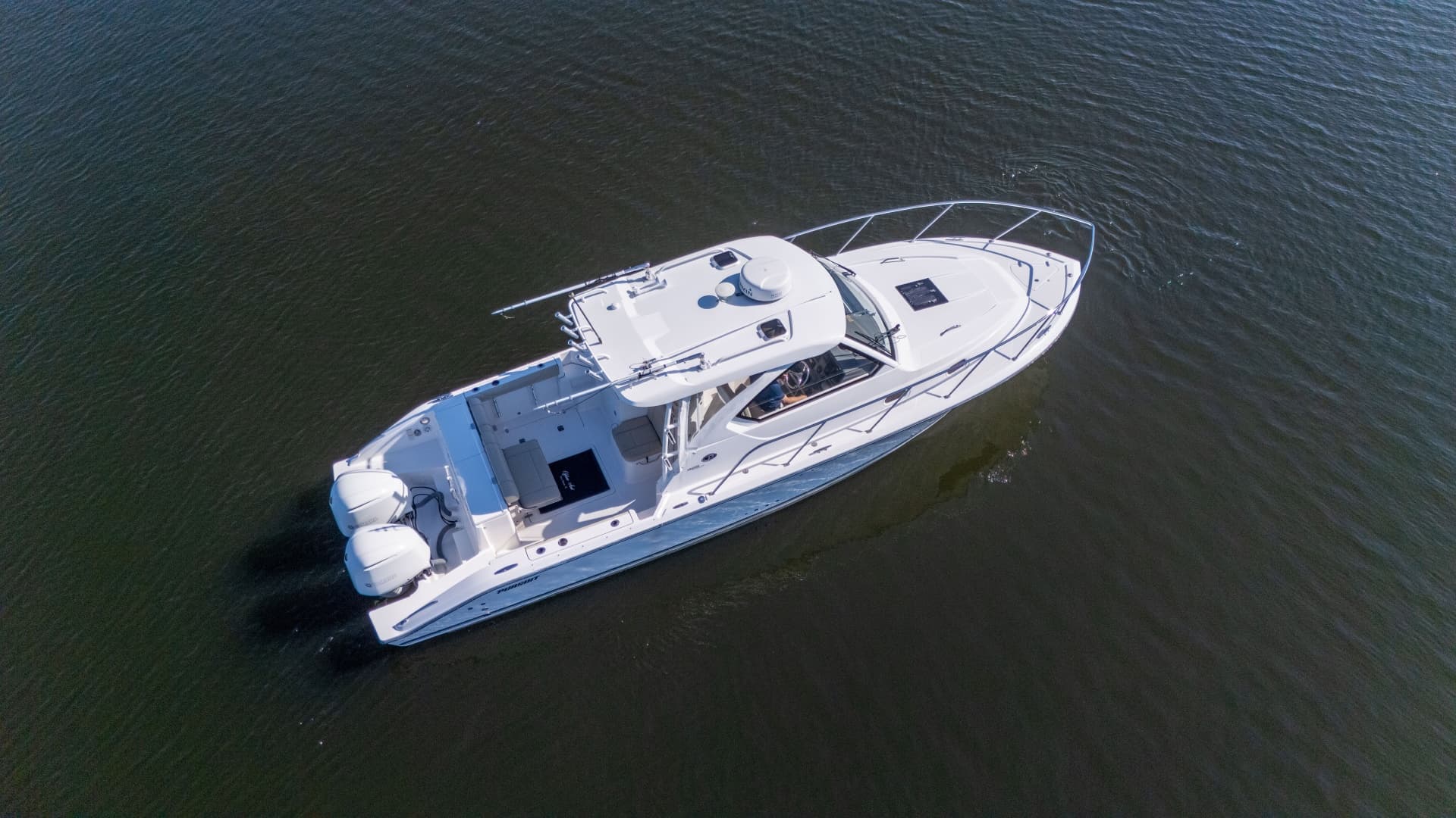 2018 Pursuit 325 OS