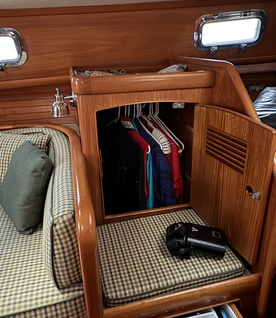 2000 Little Harbor 36 Express