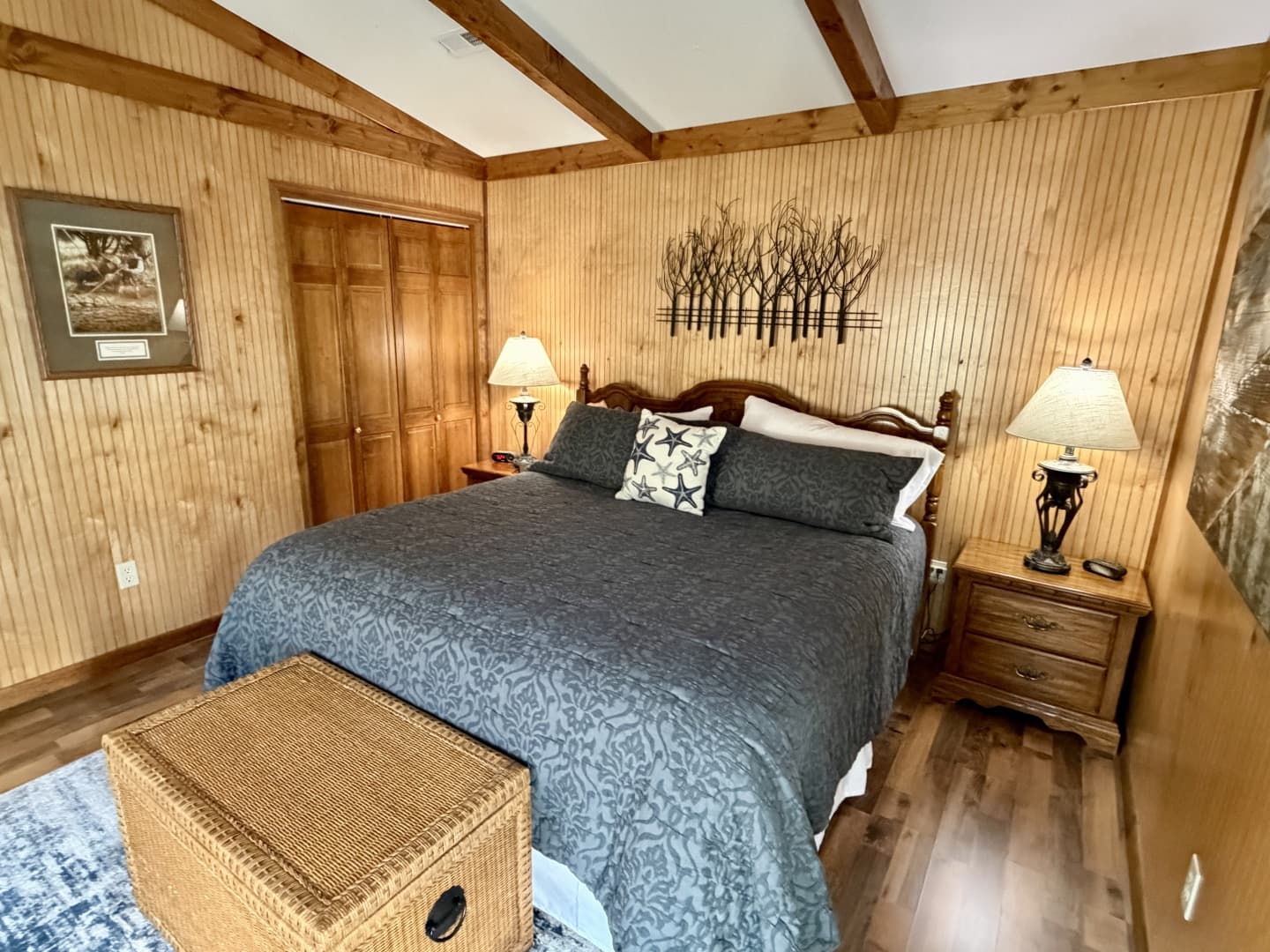 2002 Custom 20 x 53 Floating Cabin - Approx 999/sqft