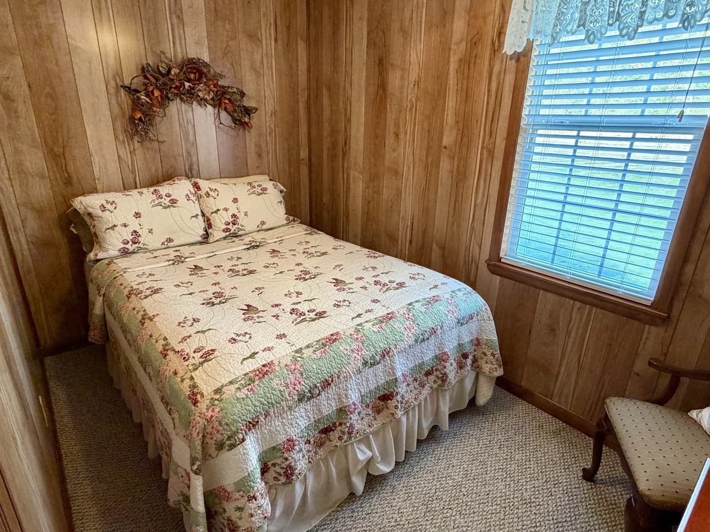 2002 Custom 20 x 53 Floating Cabin - Approx 999/sqft