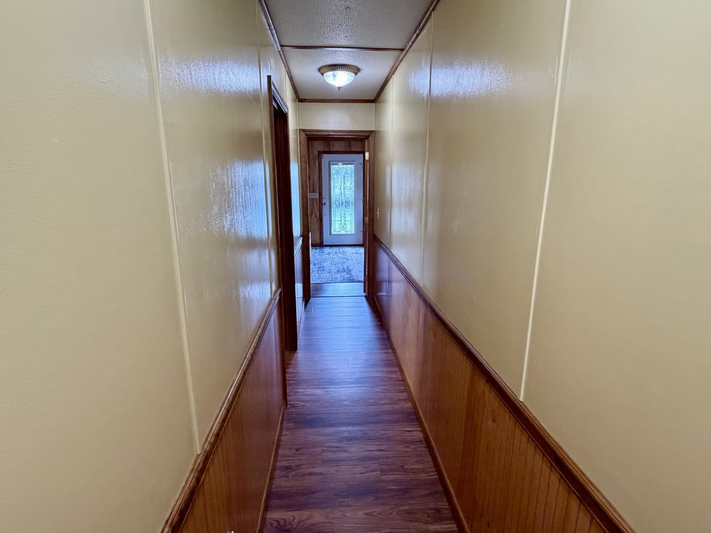 2002 Custom 20 x 53 Floating Cabin - Approx 999/sqft