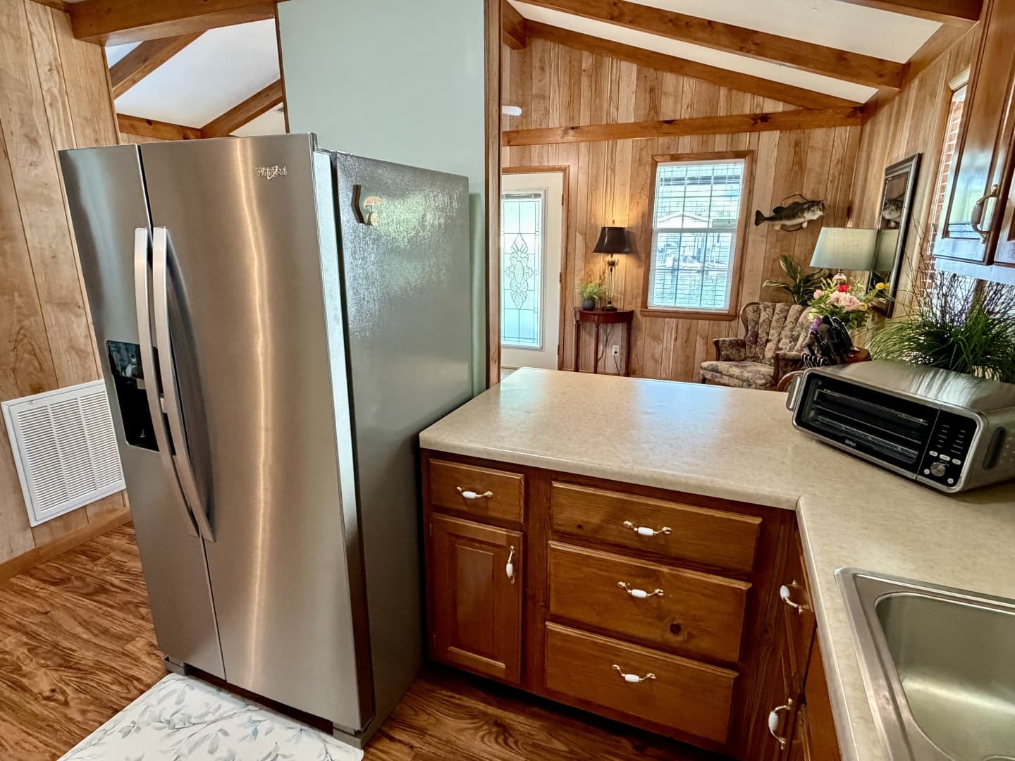 2002 Custom 20 x 53 Floating Cabin - Approx 999/sqft