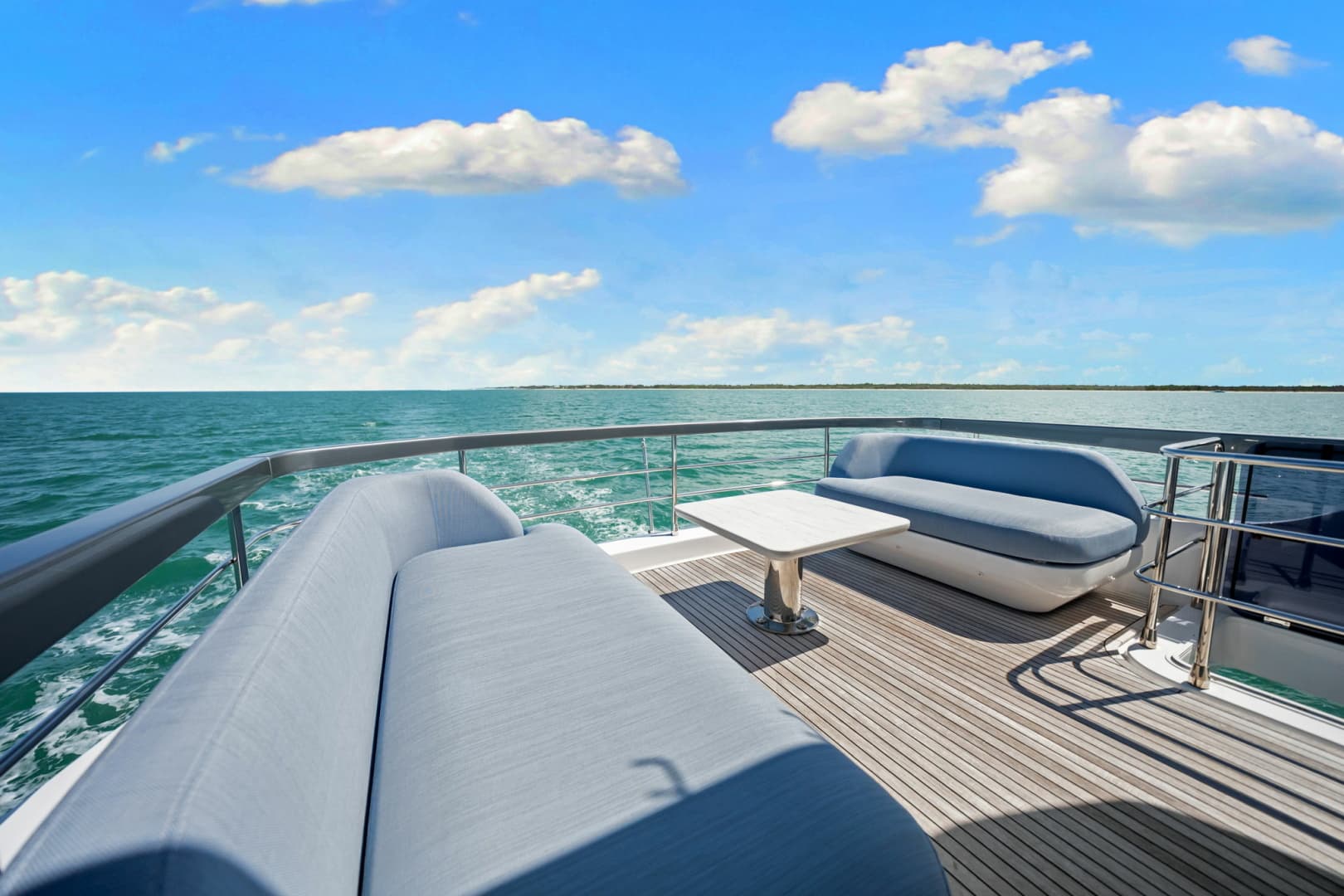 2025 Azimut 68 FLY