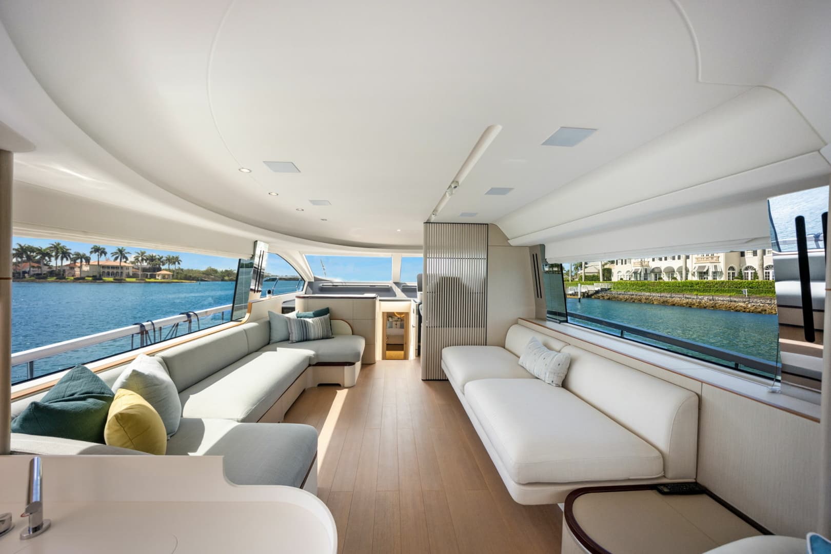 2025 Azimut 68 FLY