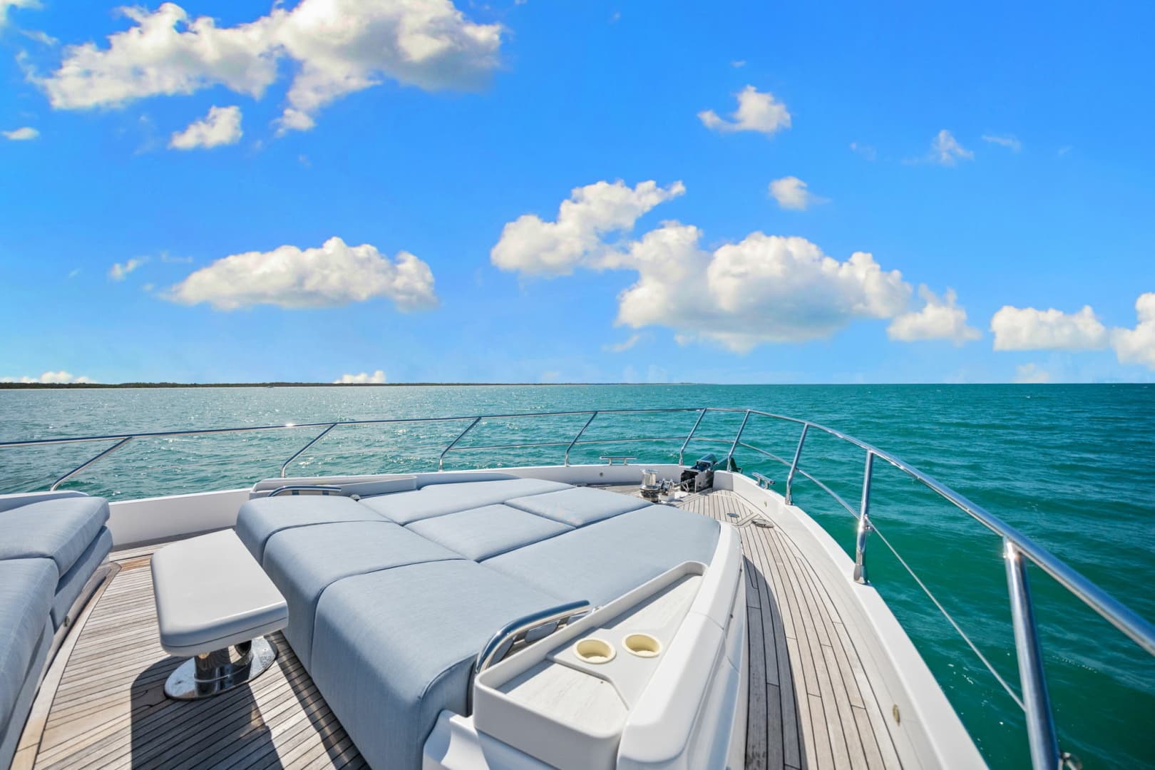 2025 Azimut 68 FLY