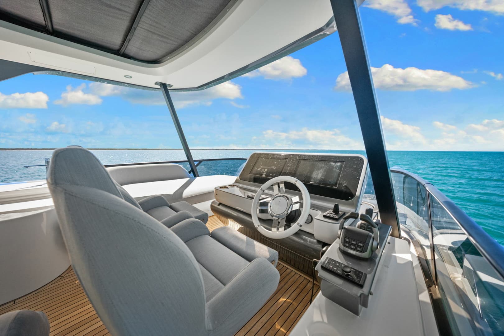 2025 Azimut 68 FLY