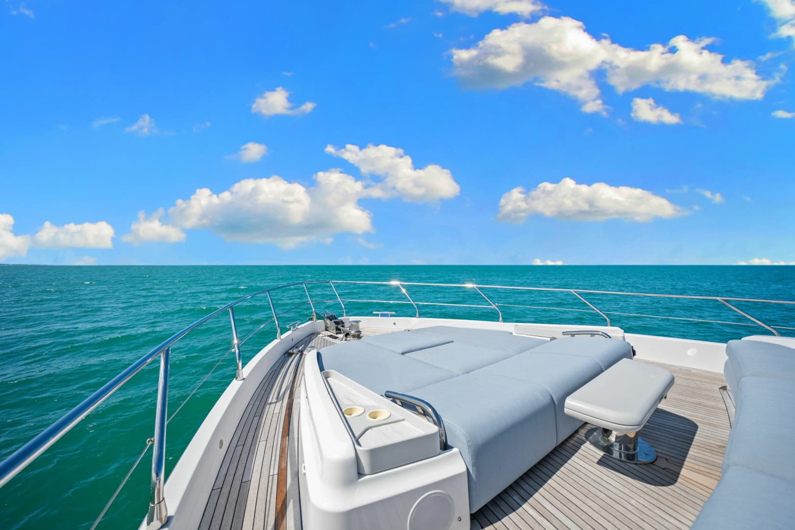 2025 Azimut 68 FLY