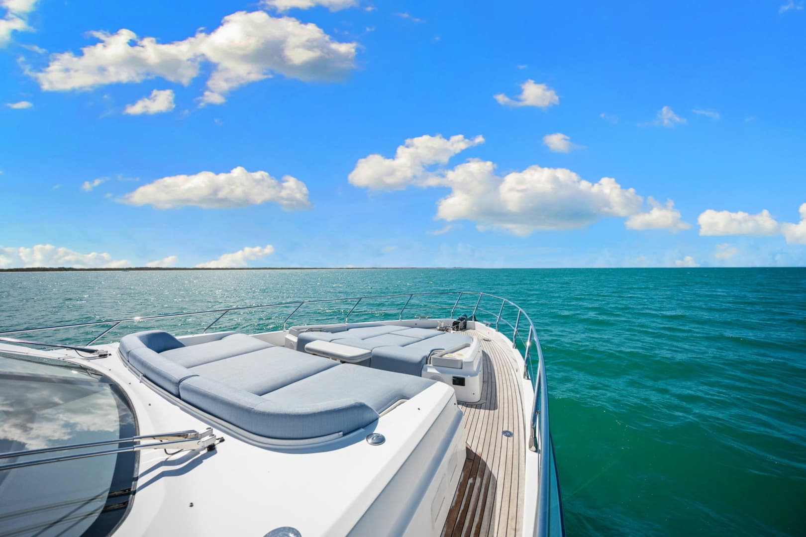 2025 Azimut 68 FLY