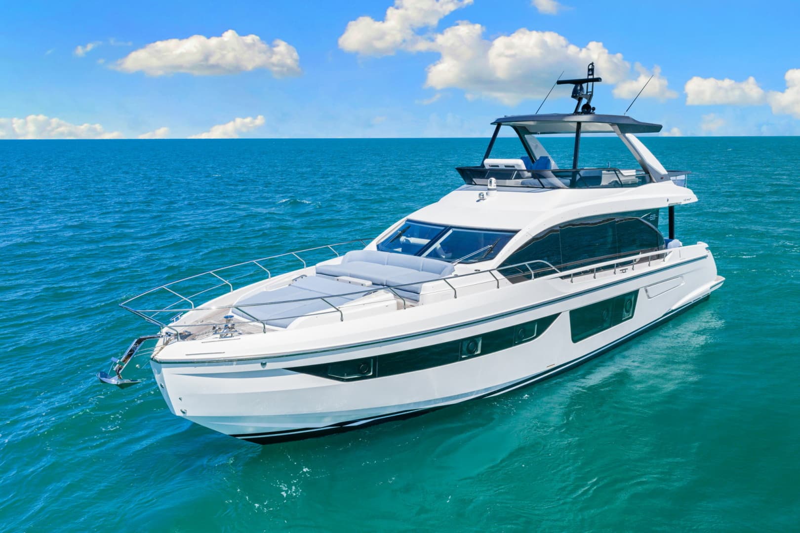 2025 Azimut 68 FLY