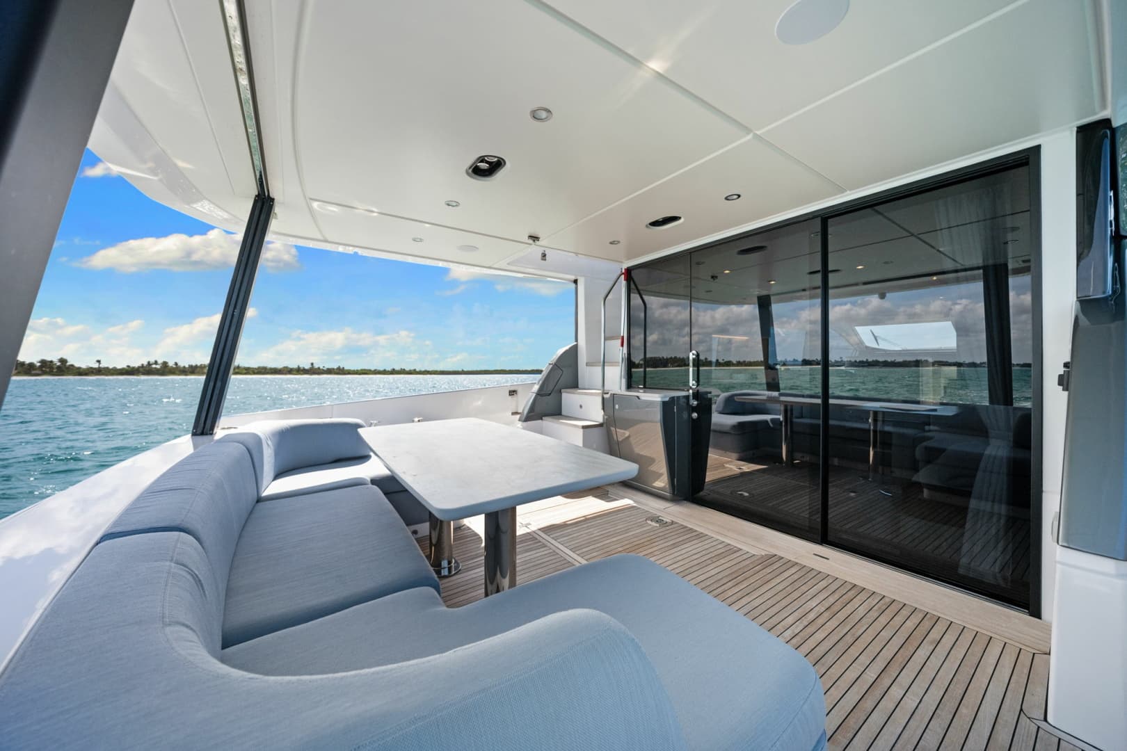 2025 Azimut 68 FLY