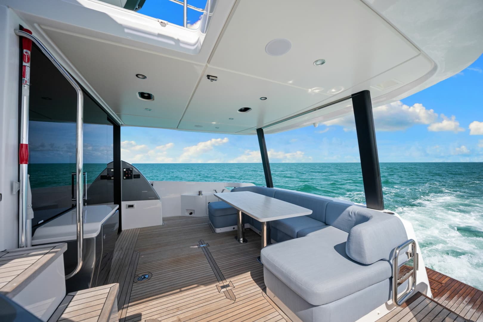 2025 Azimut 68 FLY
