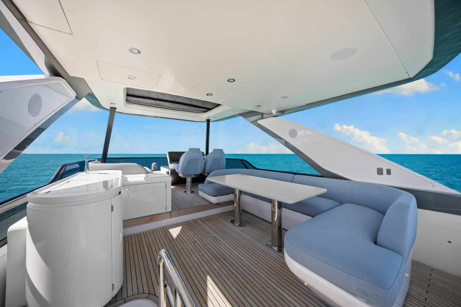 2025 Azimut 68 FLY