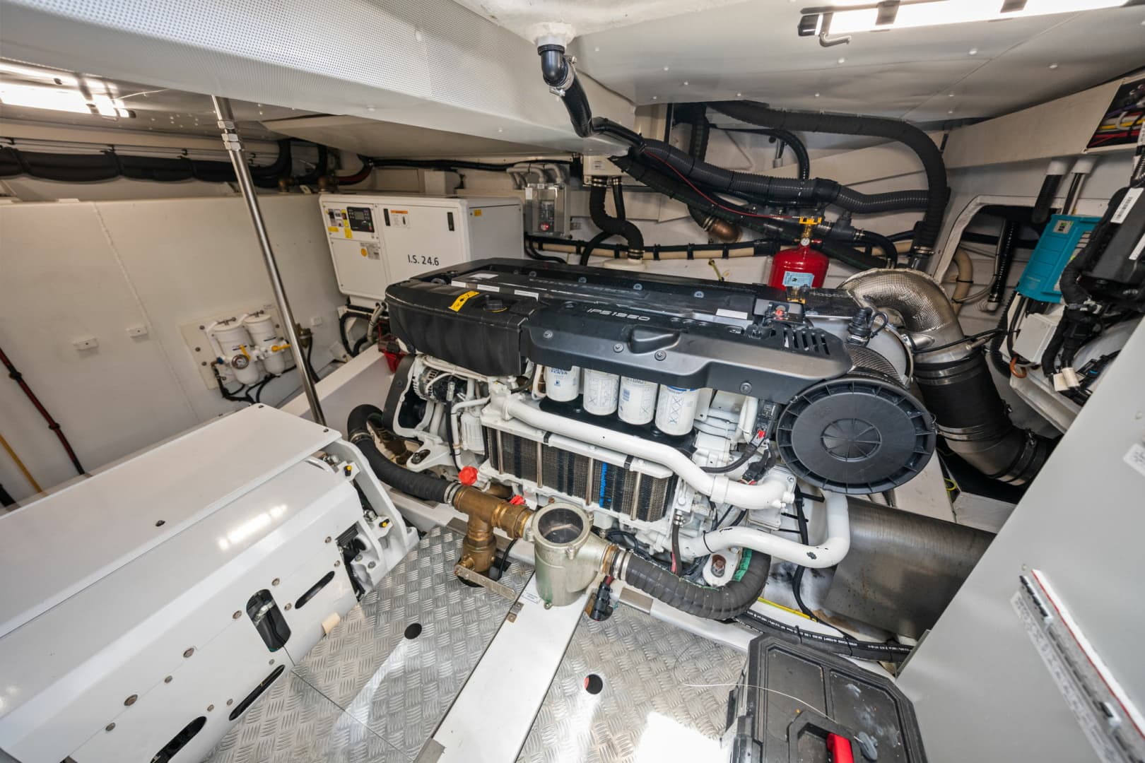 2025 Azimut 68 FLY