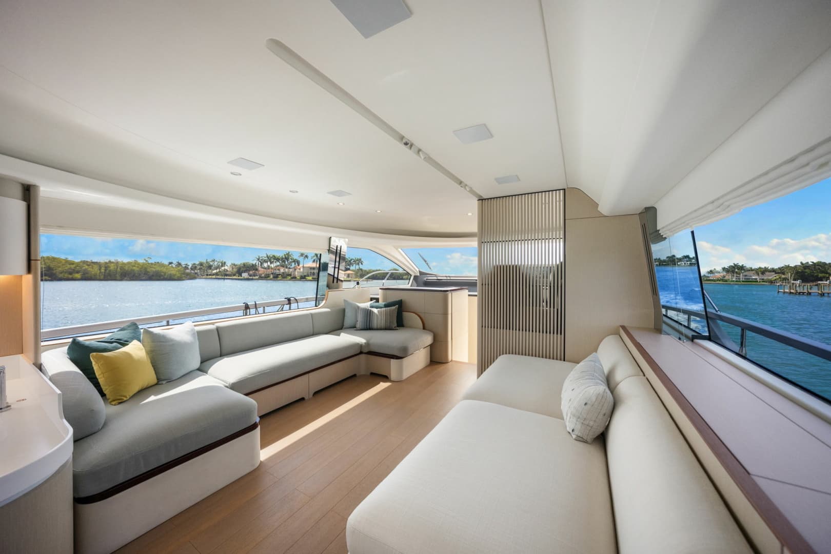 2025 Azimut 68 FLY