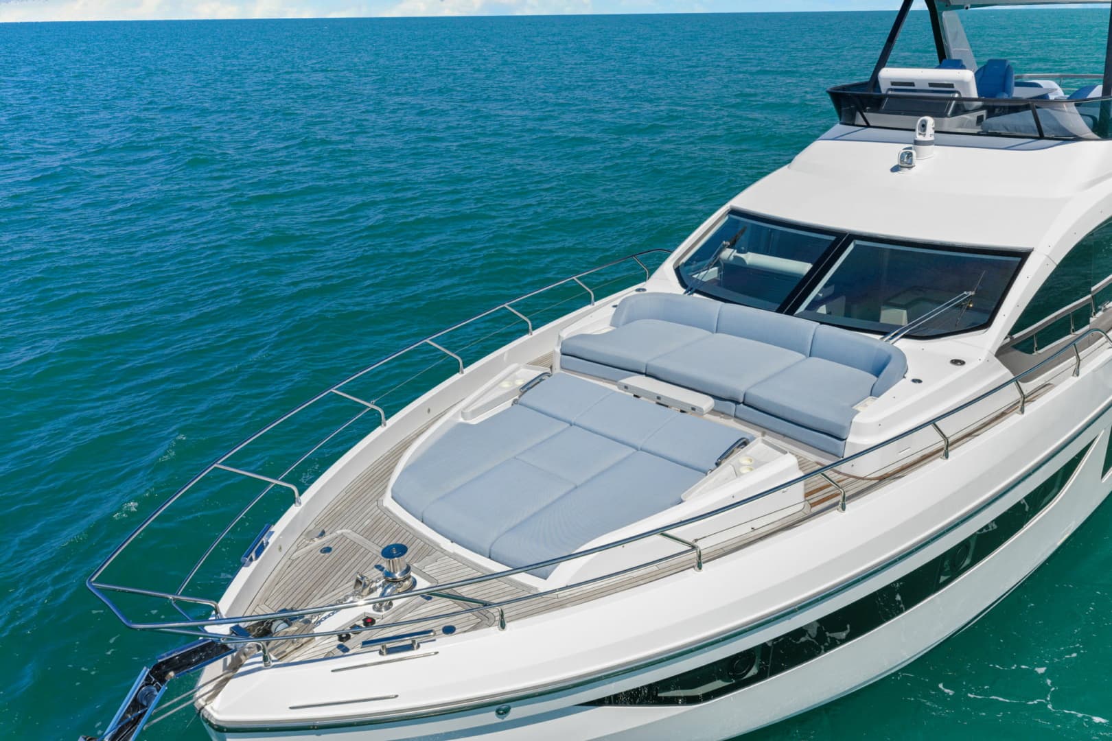 2025 Azimut 68 FLY