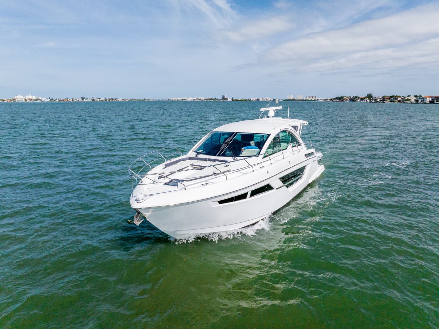 2018 Cruisers Yachts 50 CANTIUS