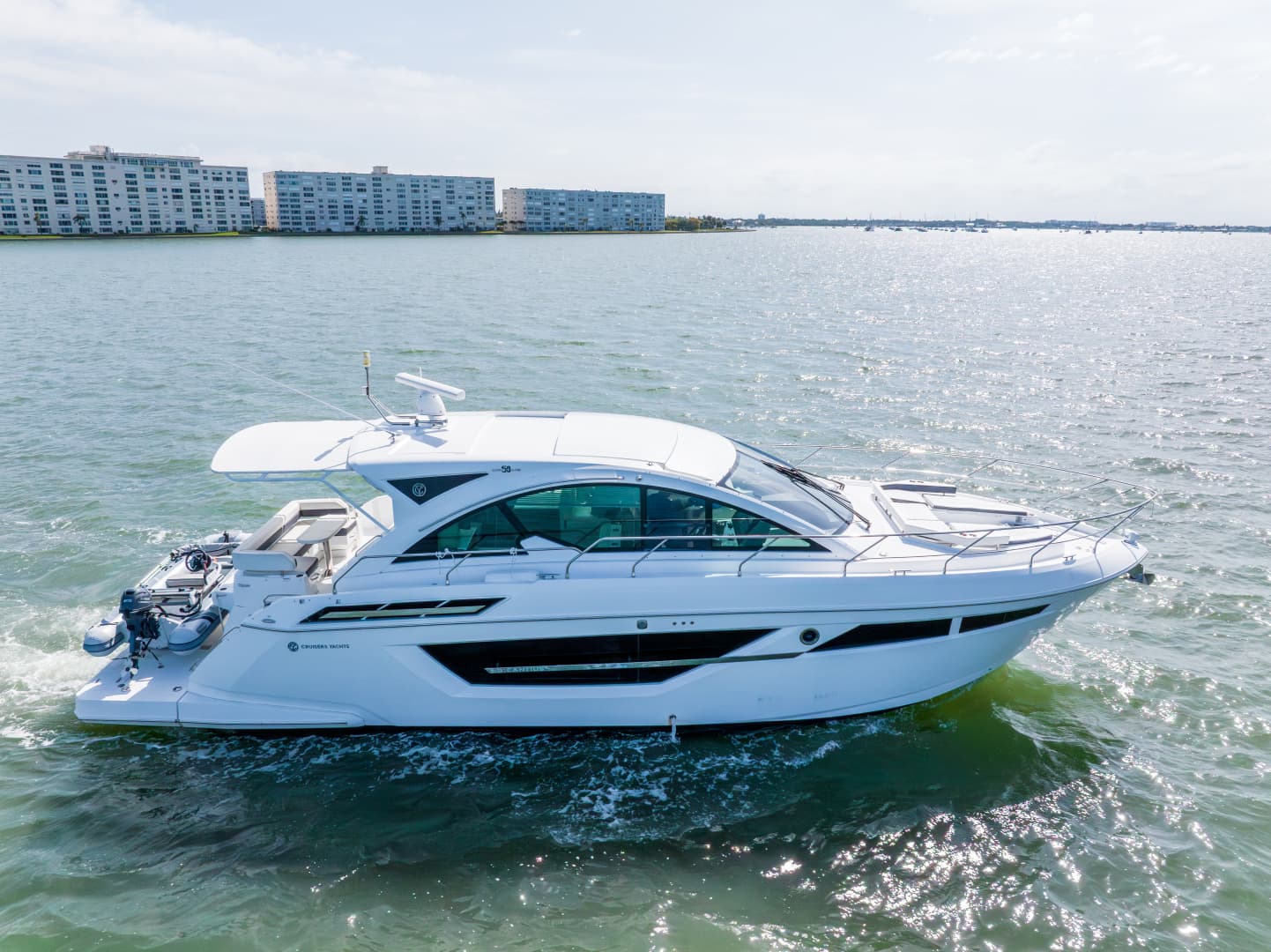 2018 Cruisers Yachts 50 CANTIUS