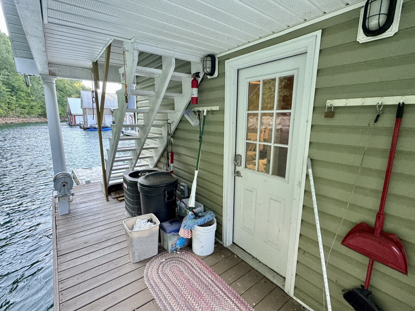 2006 Custom 20 x 43 Floating Cabin - Approx 812sqft