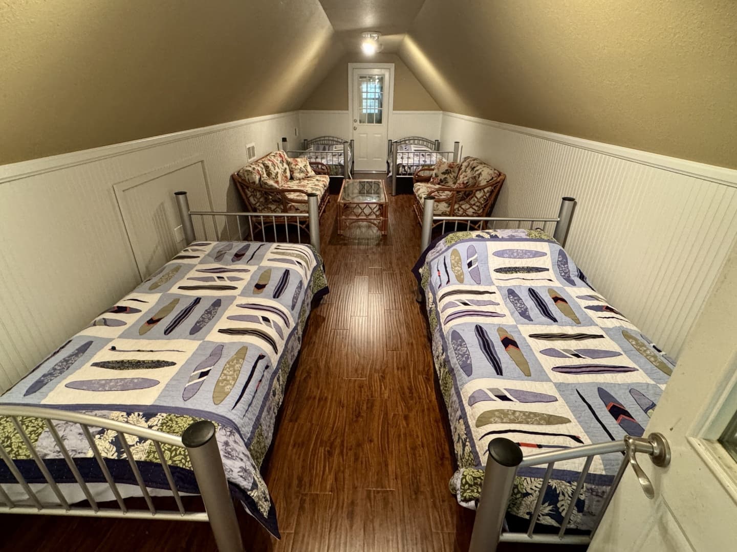 2006 Custom 20 x 43 Floating Cabin - Approx 812sqft