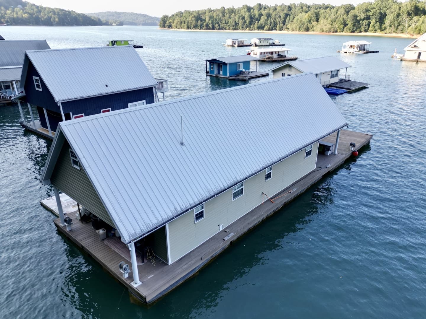 2006 Custom 20 x 43 Floating Cabin - Approx 812sqft