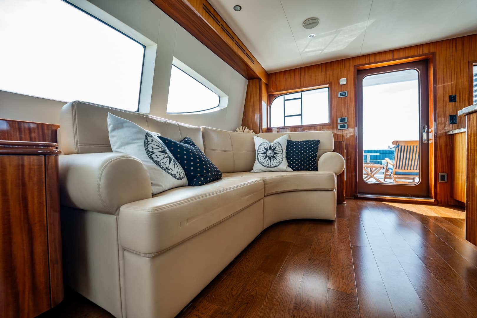 2012 Hatteras 