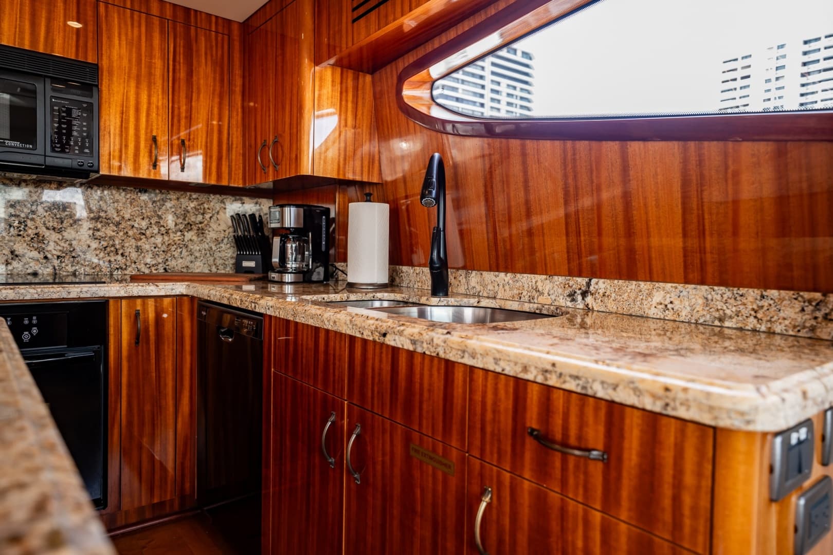 2012 Hatteras 