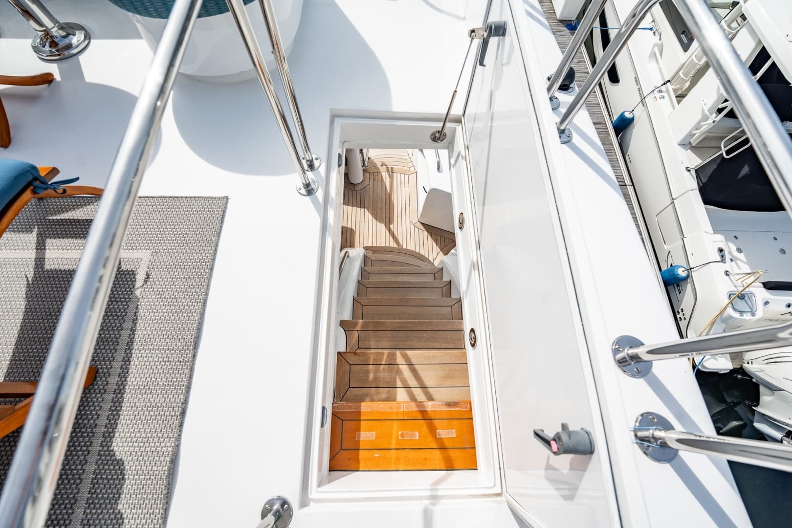 2012 Hatteras 