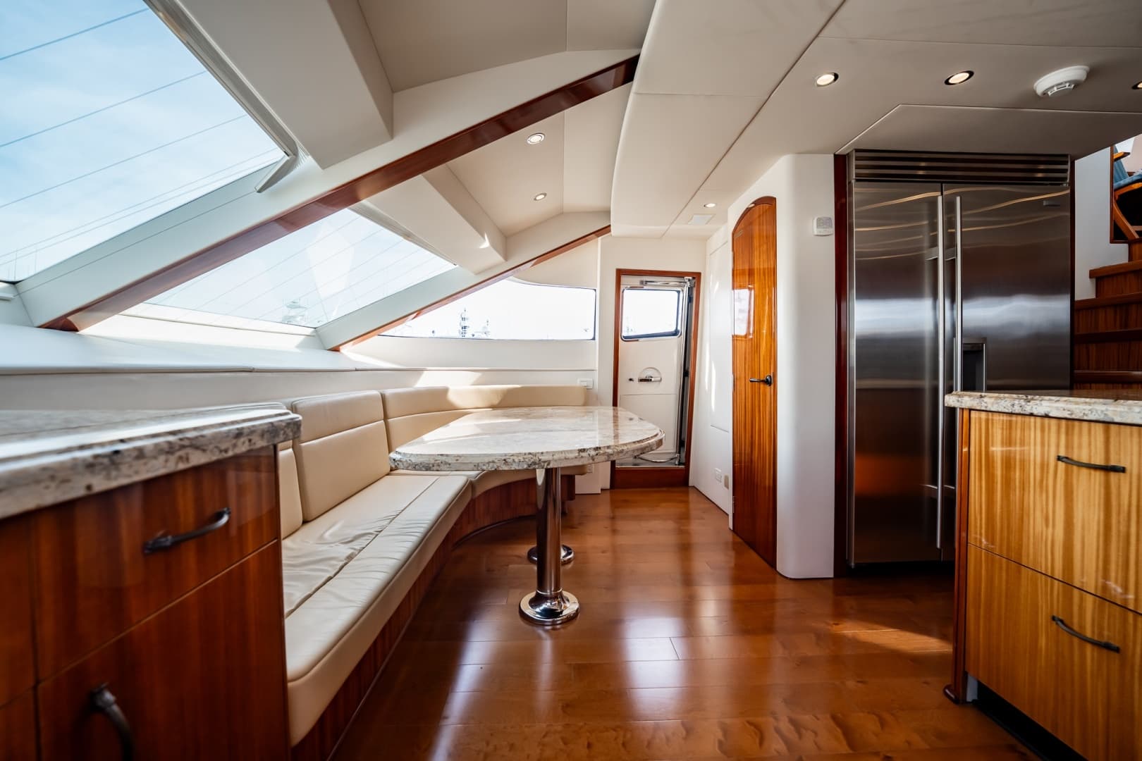 2012 Hatteras 