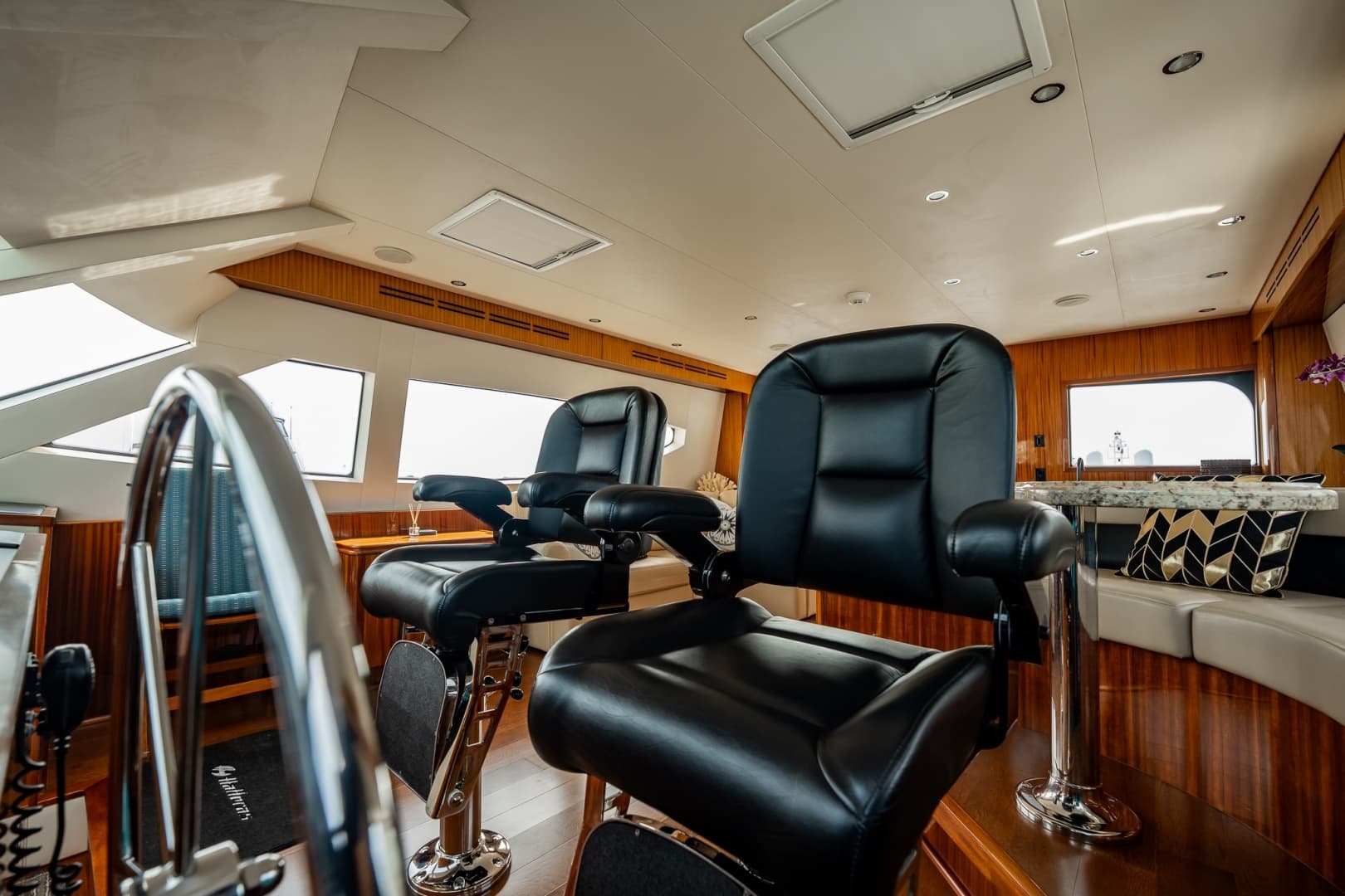 2012 Hatteras 