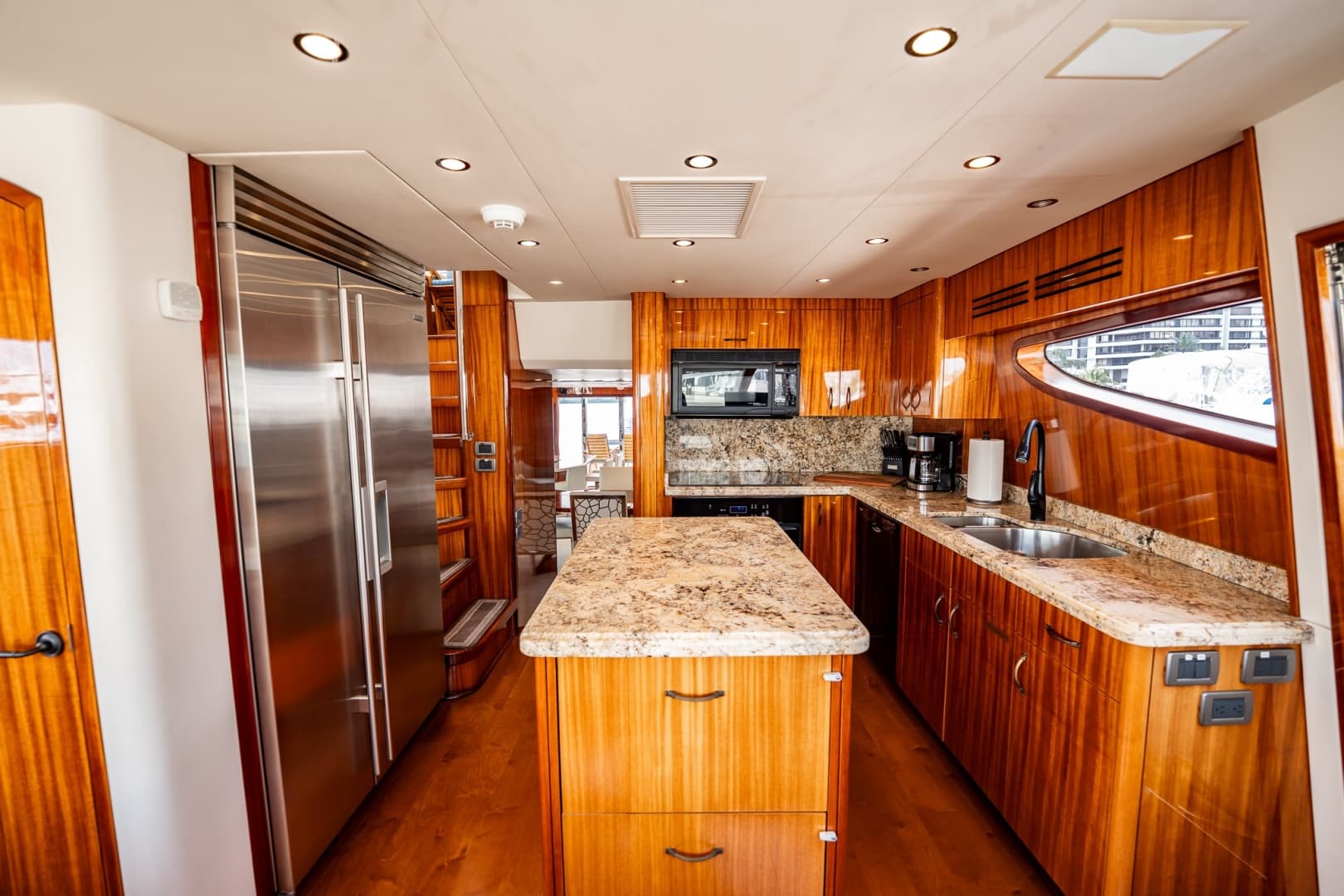 2012 Hatteras 