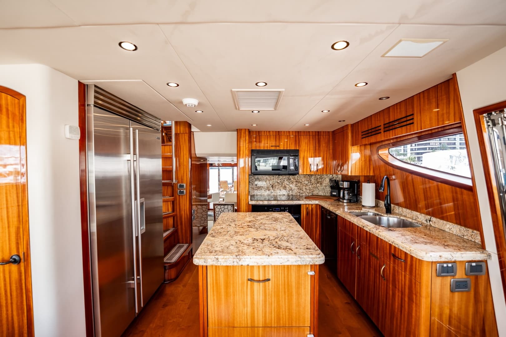 2012 Hatteras 
