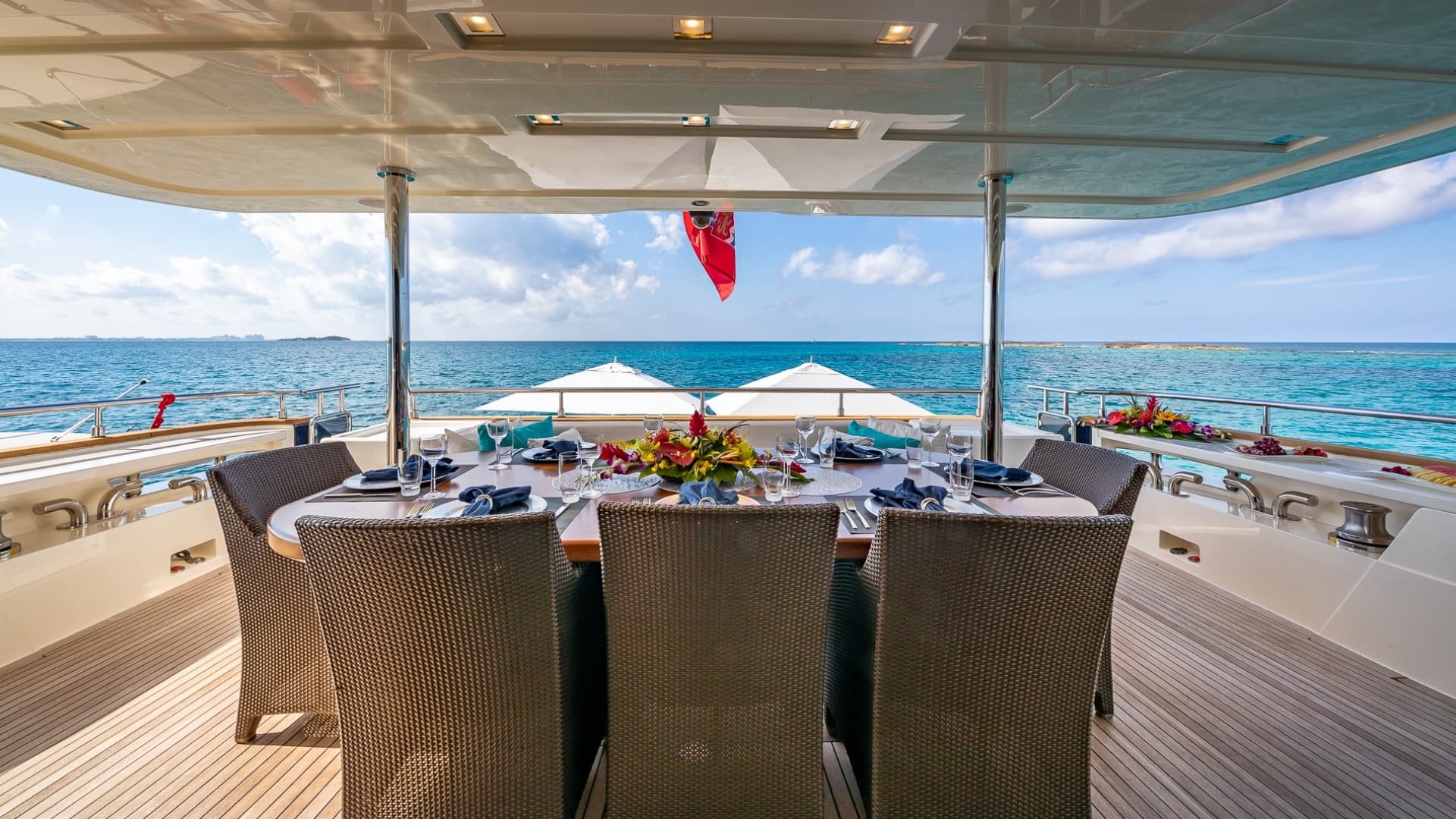 2012 Custom Line Raised Pilothouse