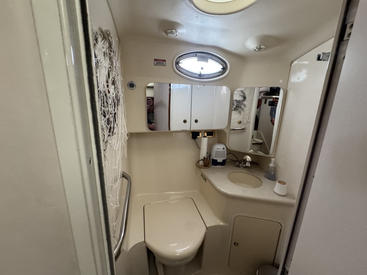 2001 Sea Ray 380 Aft Cabin