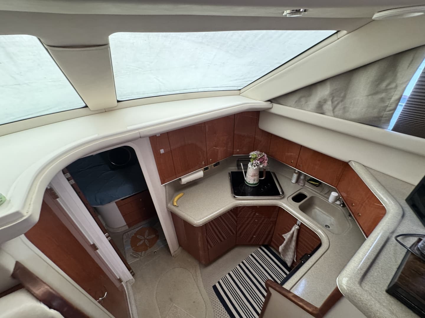 2001 Sea Ray 380 Aft Cabin