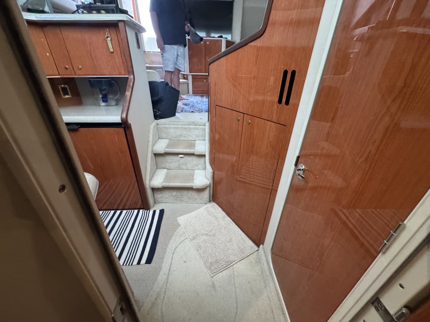 2001 Sea Ray 380 Aft Cabin