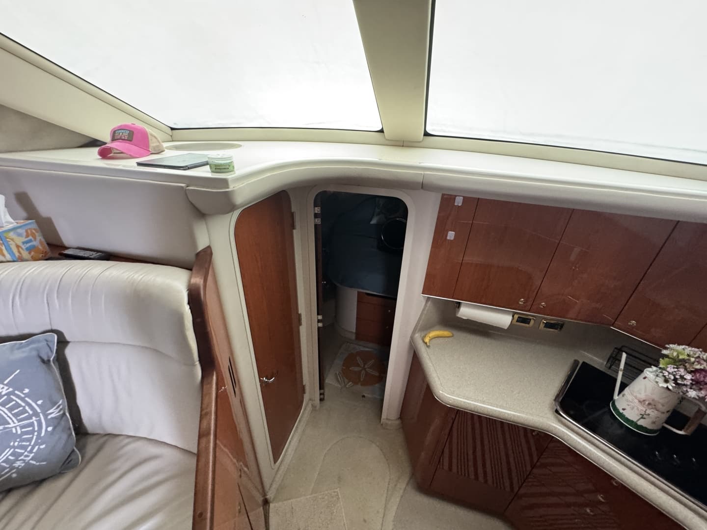 2001 Sea Ray 380 Aft Cabin