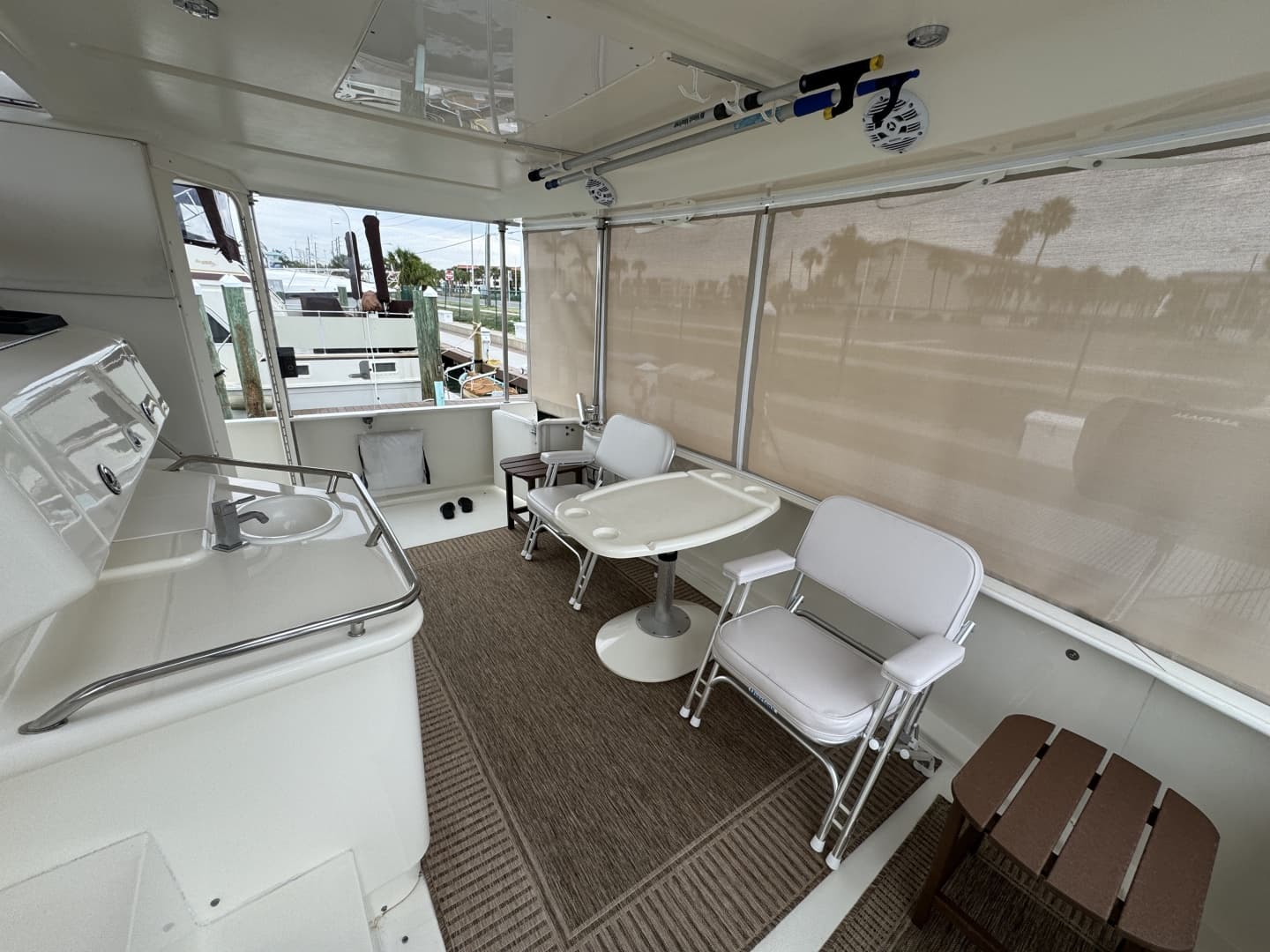 2001 Sea Ray 380 Aft Cabin
