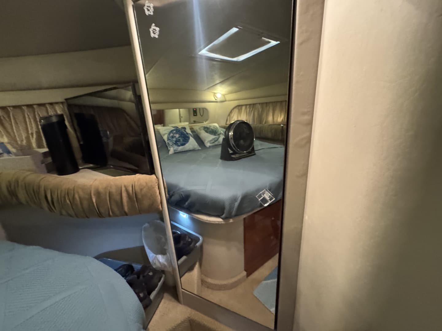 2001 Sea Ray 380 Aft Cabin