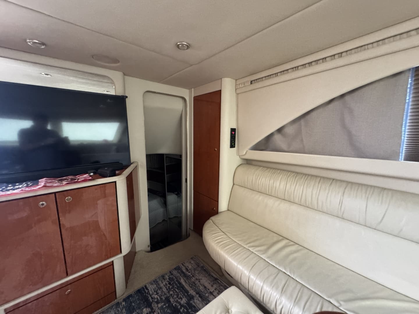 2001 Sea Ray 380 Aft Cabin