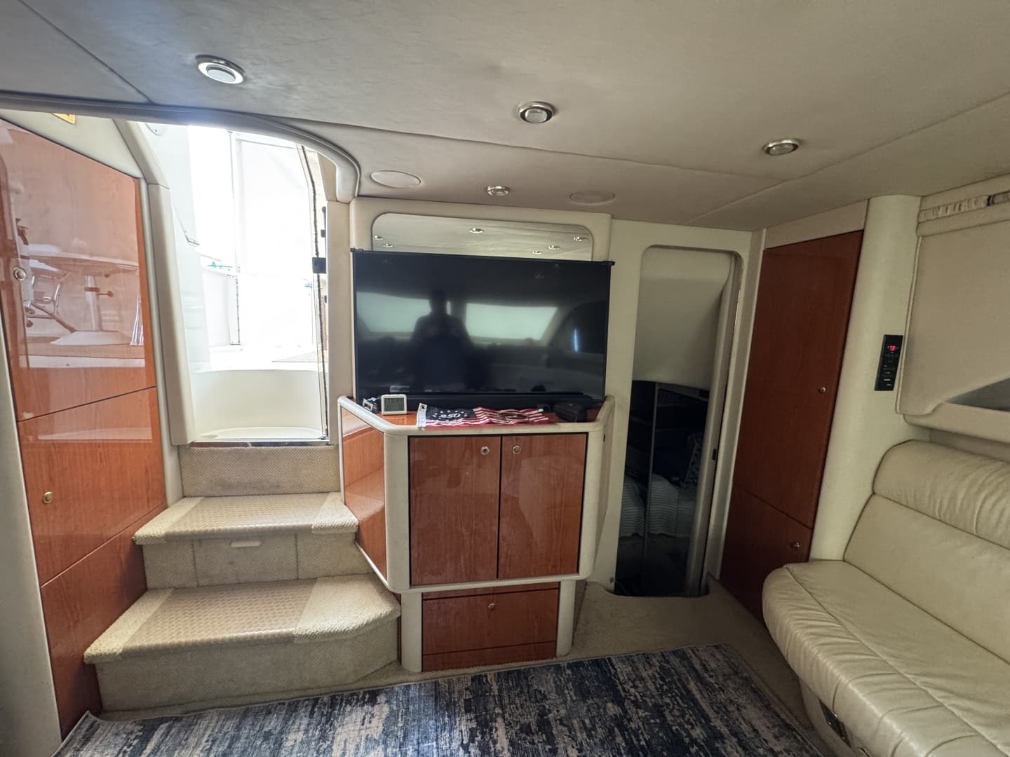 2001 Sea Ray 380 Aft Cabin