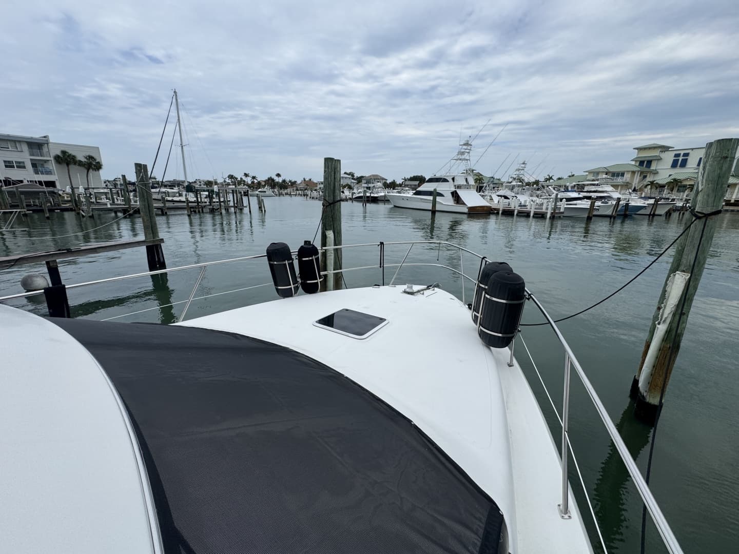 2001 Sea Ray 380 Aft Cabin