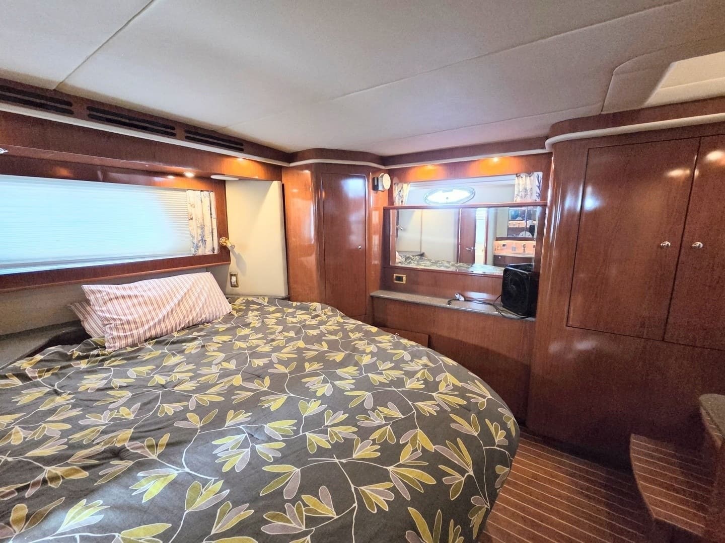 2002 Sea Ray 480 Motor Yacht