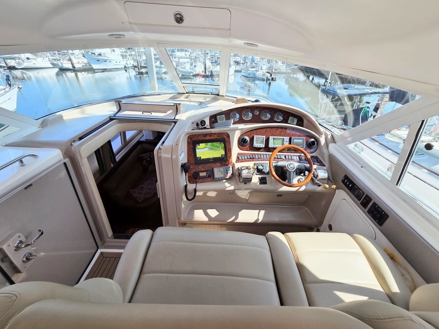 2002 Sea Ray 480 Motor Yacht