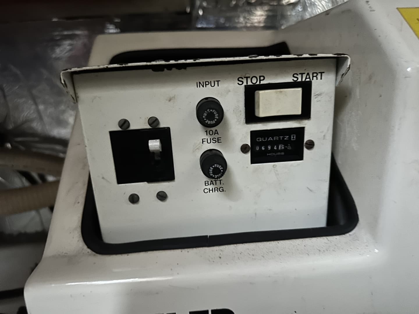 1998 Cruisers Yachts 3650 Aft Cabin
