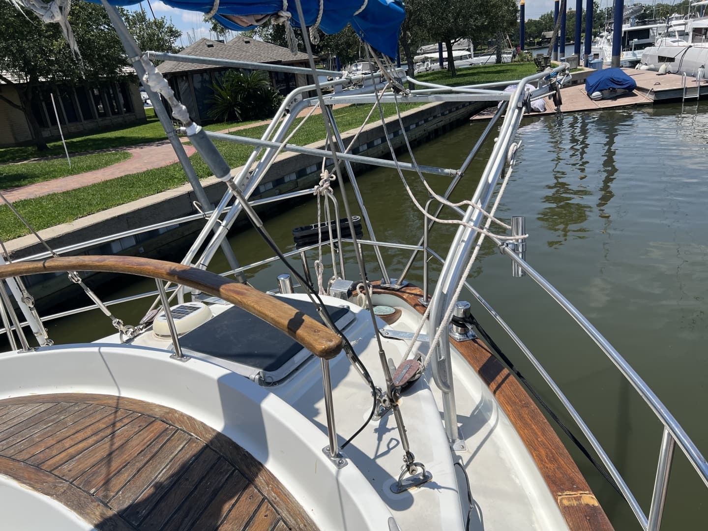 1977 Fisher 46