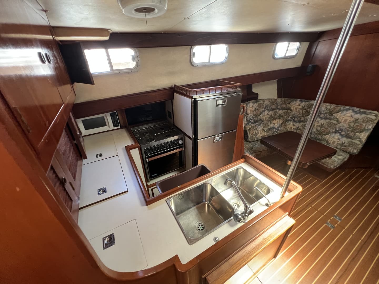 1977 Fisher 46
